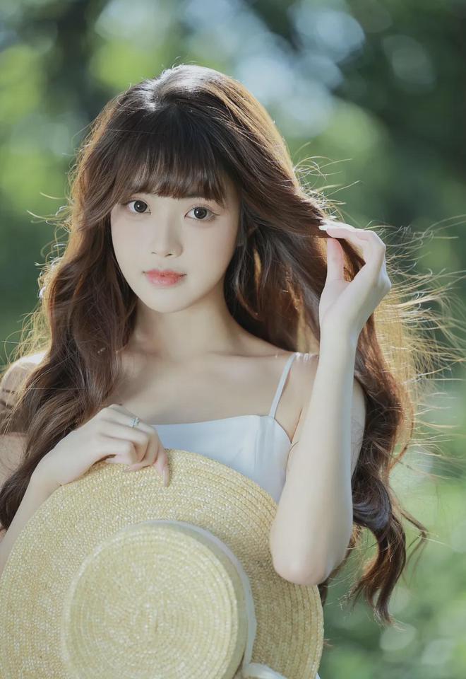 蓝男色体育生gary大包图片 MBA智库